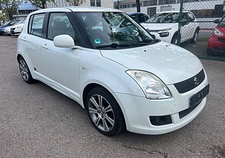 Suzuki Swift Lim. Black and White