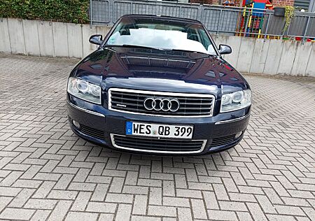 Audi A8 3.7 tiptronic quattro -