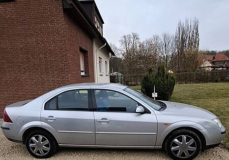 Ford Mondeo 1.8 92 kW Ambiente, gepflegt