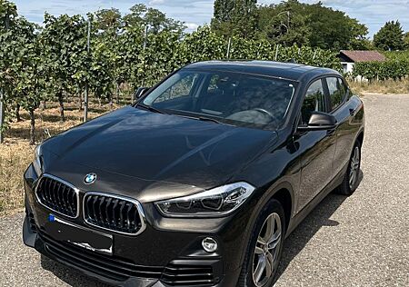 BMW X2 sDrive18i Advantage Aut. LED 8-fach Panorama