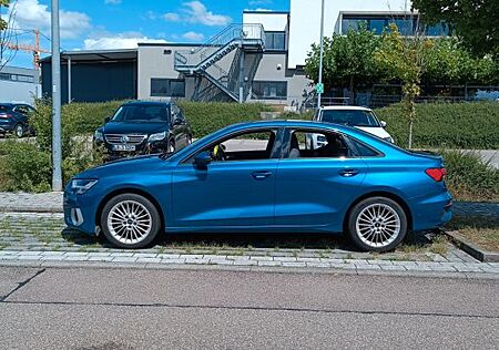 Audi A3 30 TFSI S tronic S line TÜV Neu 8 X Reifen