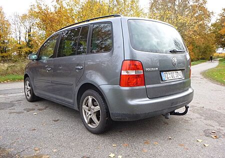 VW Touran Volkswagen 1,9 TDi KLIMA + AHK 1.800 kg