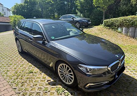 BMW 530d xDrive Touring A -