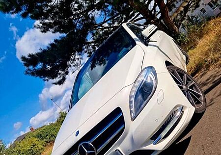 Mercedes-Benz B 200 TÜV NEU - B200 BlueEFFICIENCY //AMG NightPaket