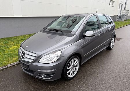 Mercedes-Benz B 180 *SPORTPAKET*AUT*COMAND*LEDER*KLIMAAUT*SHZ*