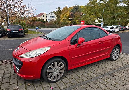 Peugeot 207 207CC 1.6 Sport TüvNeu Klimatr Leder Sihzg FuZv