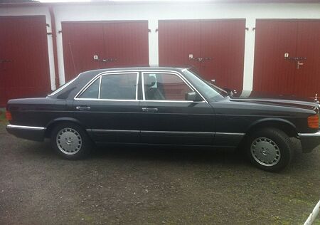 Mercedes-Benz 300 300se schwarz/schwarz Leder