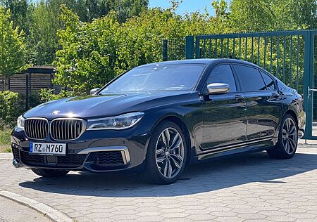 BMW M760Li xDrive Individual B&W 4x Komfortsitze Sky