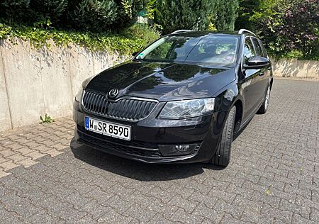 Skoda Octavia 1.4TSI, Kombi, DSG, Xenon, Panorama, AHK