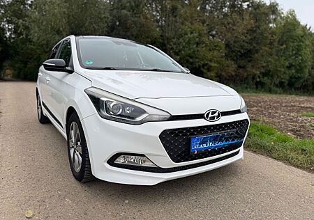 Hyundai i20 1.2 Trend**blackline Panoramadach**