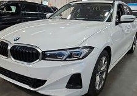 BMW 318d T SHADOW*MOD23 PANO*WIDE*ADAPTIVLED*HIFI