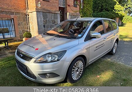 Ford Focus Turnier Titanium! Klima! 1.Hand!