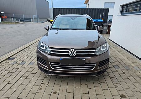 VW Touareg Volkswagen 4.2 V8 TDI R Line Voll Ausstattung