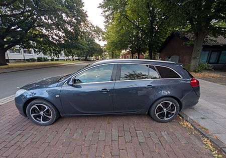 Opel Insignia Sports Tourer 2.0 CDTI TÜV 10/2026