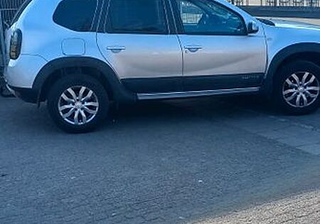 Dacia Duster 1.6 SCe 115 LPG 4x2 Lauréate Lauréate