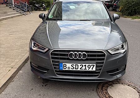 Audi A3 1.4 TFSI S tronic Attraction Sportback At...