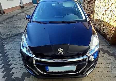 Peugeot 208 PureTech 82 1.2 Signature
