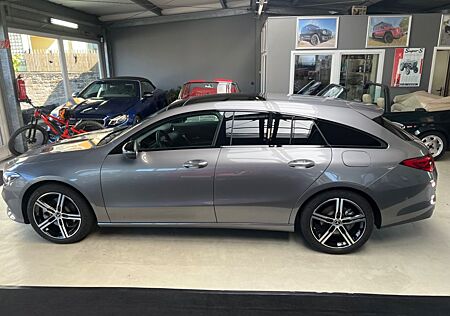 Mercedes-Benz CLA 220 DIESEL Shooting Brake Edition