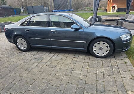 Audi A8 4.2 TDI tiptronic quattro - V8