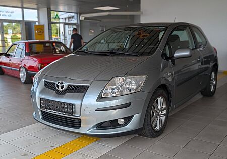 Toyota Auris Team