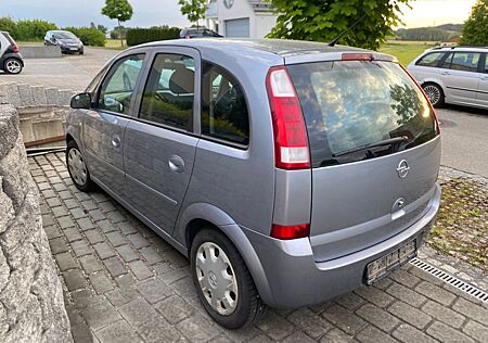 Opel Meriva 1.6 - mit Tüv, 8-Fach Bereift