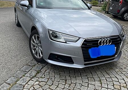 Audi A4 2.0 TDI quattro Standheizung ACC