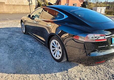 Tesla Model S 75 facelift free supercharging