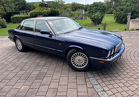 Jaguar XJ8 4.2 Sovereign