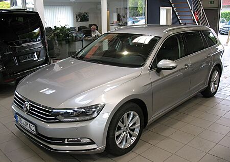 VW Passat Variant Volkswagen 2.0 TDI Highline *LED*AHK*NAVI*