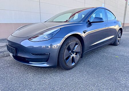 Tesla Model 3 Long Range Dual AWD