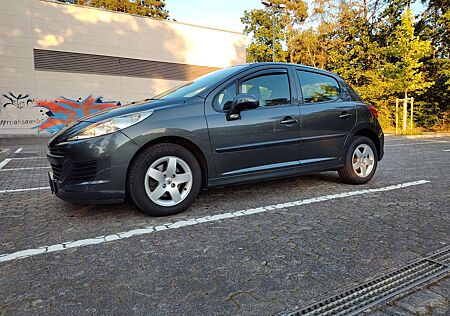 Peugeot 207 Tendance 95 VTi 8fach auf Alu