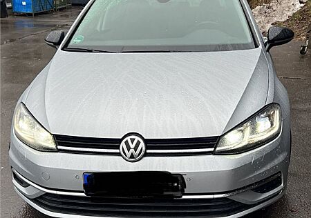 VW Golf Volkswagen 2.0 TDI SCR DSG IQ.DRIVE IQ.DRIVE