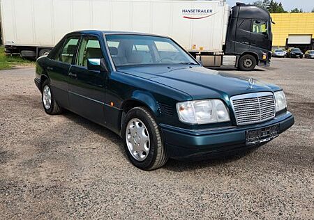 Mercedes-Benz E 300 D AVANTGARDE