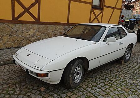 Porsche 924 stand 26 Jahre vergessen in der Garage