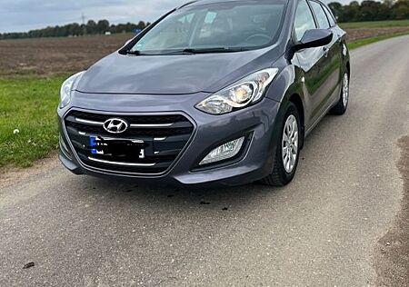 Hyundai i30 blue 1.4 -