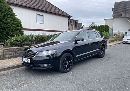 Skoda Superb 2.0 TDI 125kW DSG Elegance Combi Elegance