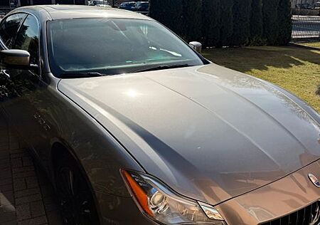 Maserati Quattroporte 3.0 V6 S Q4 Automatik S - US-Import