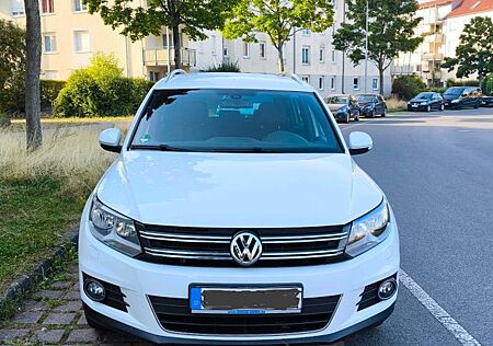 VW Tiguan Volkswagen 1.4 TSI 4MOTION LOUNGE Sport & Style ...