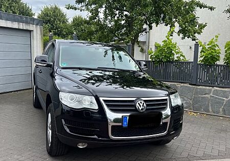 VW Touareg Volkswagen 3.0 V6 TDI Tiptronic