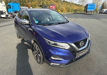 Nissan Qashqai Tekna+ 4x4 ++WINTERREIFEN+AHK++