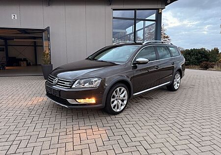VW Passat Alltrack Volkswagen 4MOTION/DSG/Pano/AHK/Xenon/LED/