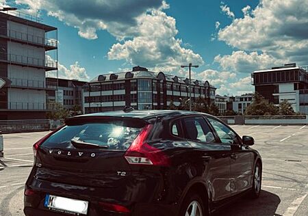 Volvo V40 T2 LINJE YOU! LINJE YOU!