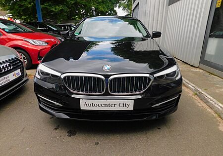 BMW 530e iPerformance Kamera Navi LED PDC elek Sitze