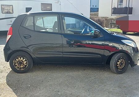 Hyundai i10 1.1 Schwarz