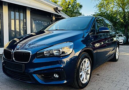 BMW 218 Active Tourer i Advantage scheckheftgepflegt