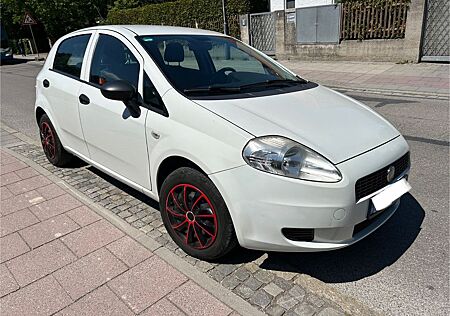 Fiat Grande Punto 1.2 8V /4 türig /Klima /TÜV neu