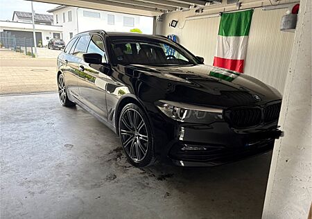 BMW 530d xDrive Touring A -