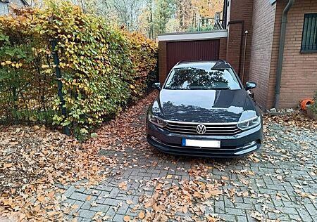 VW Passat Variant Volkswagen 2.0 TDI DSG Comfortline Varia...