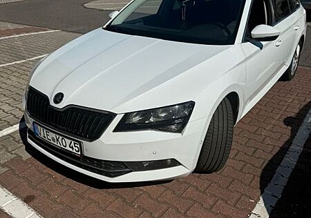 Skoda Superb 2.0 TDI SCR 140kW DSG Style Combi Style