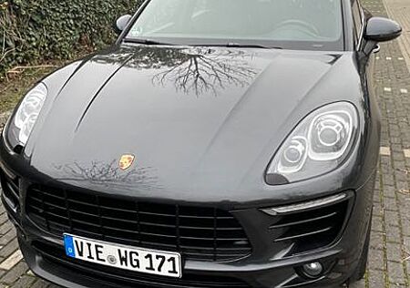 Porsche Macan PCM inkl Navi, Vollleder, Bi-Xenon, AHK